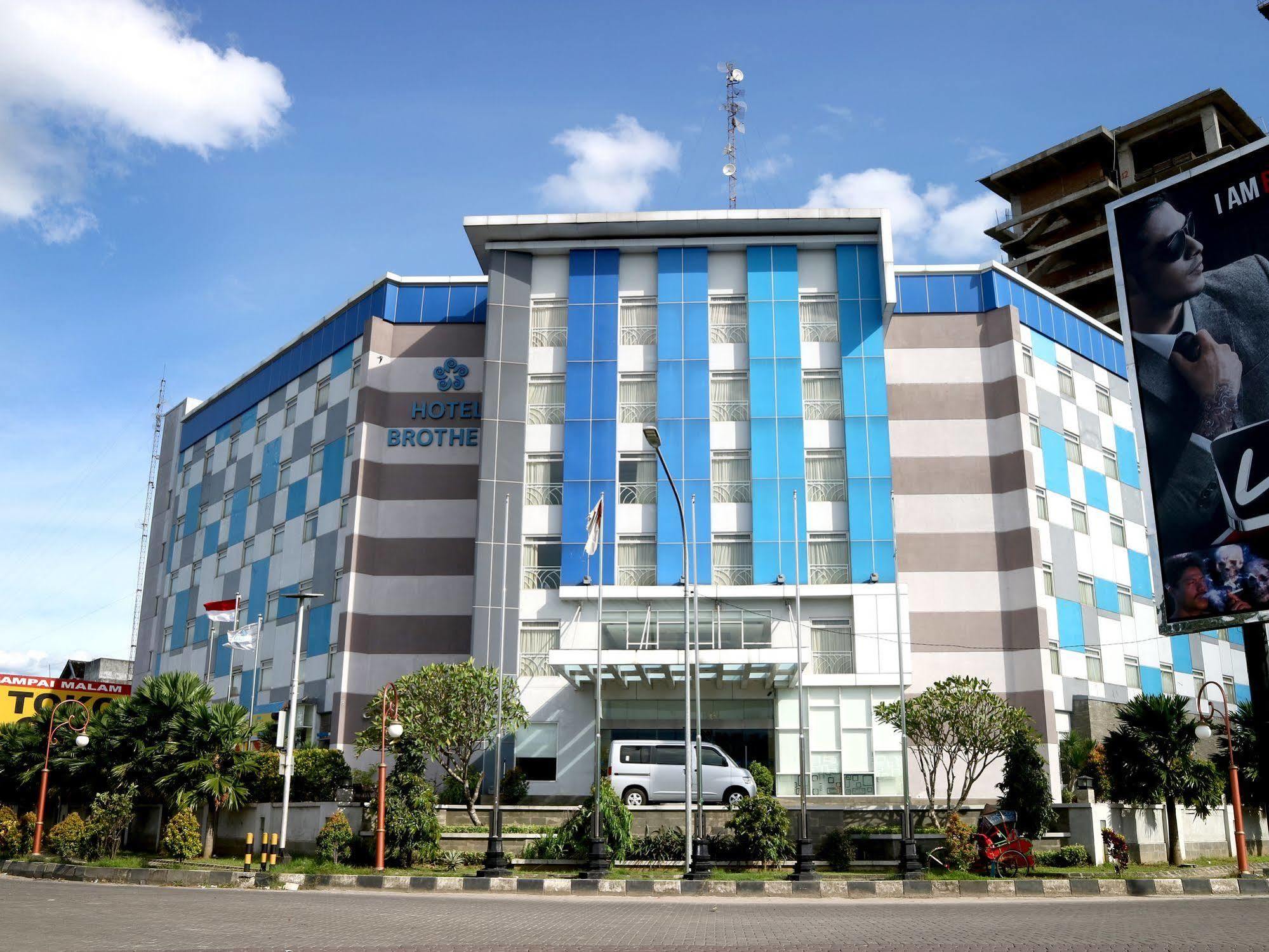 Hotel Brothers Biru Solo Baru Extérieur photo