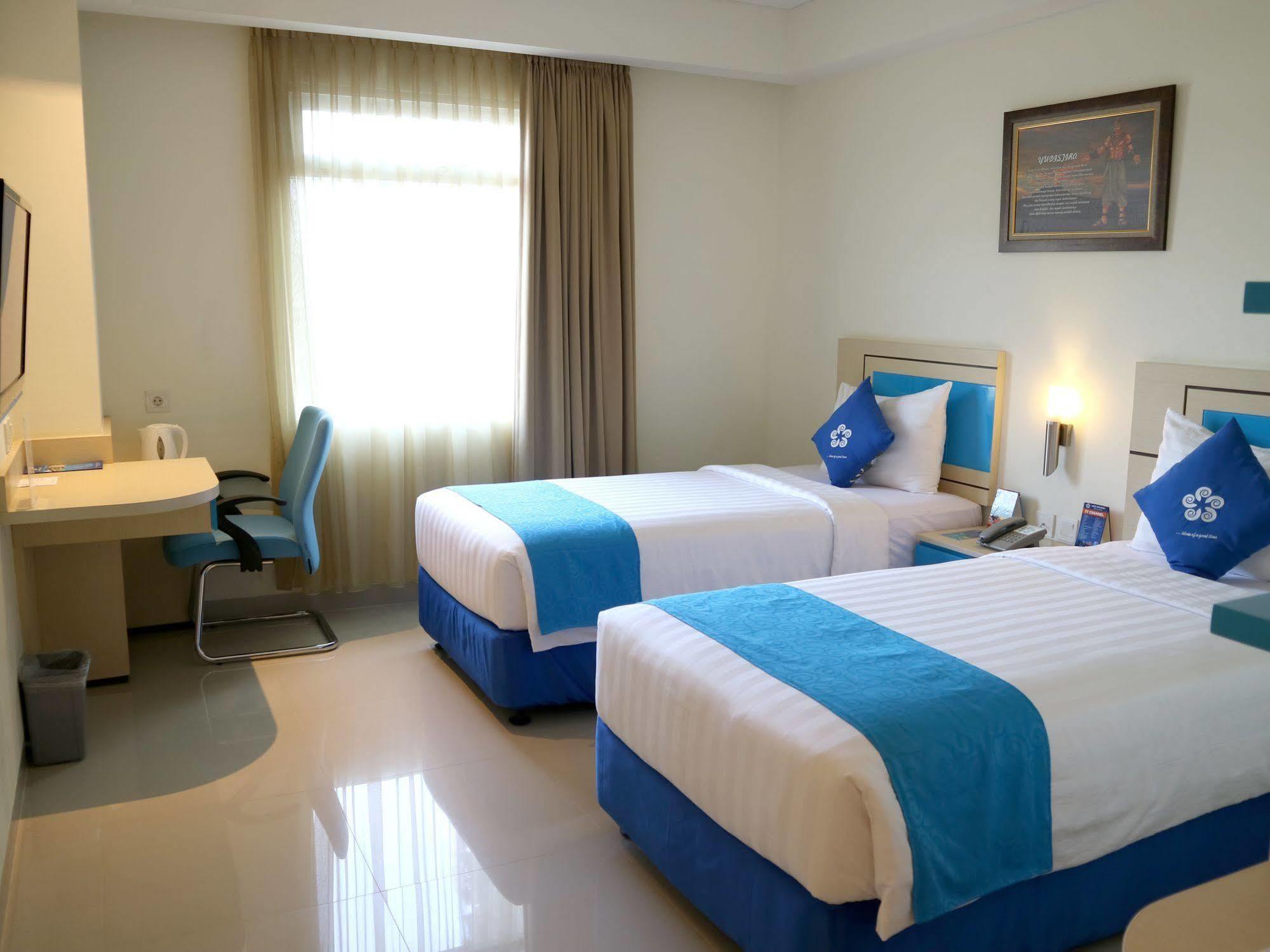 Hotel Brothers Biru Solo Baru Extérieur photo
