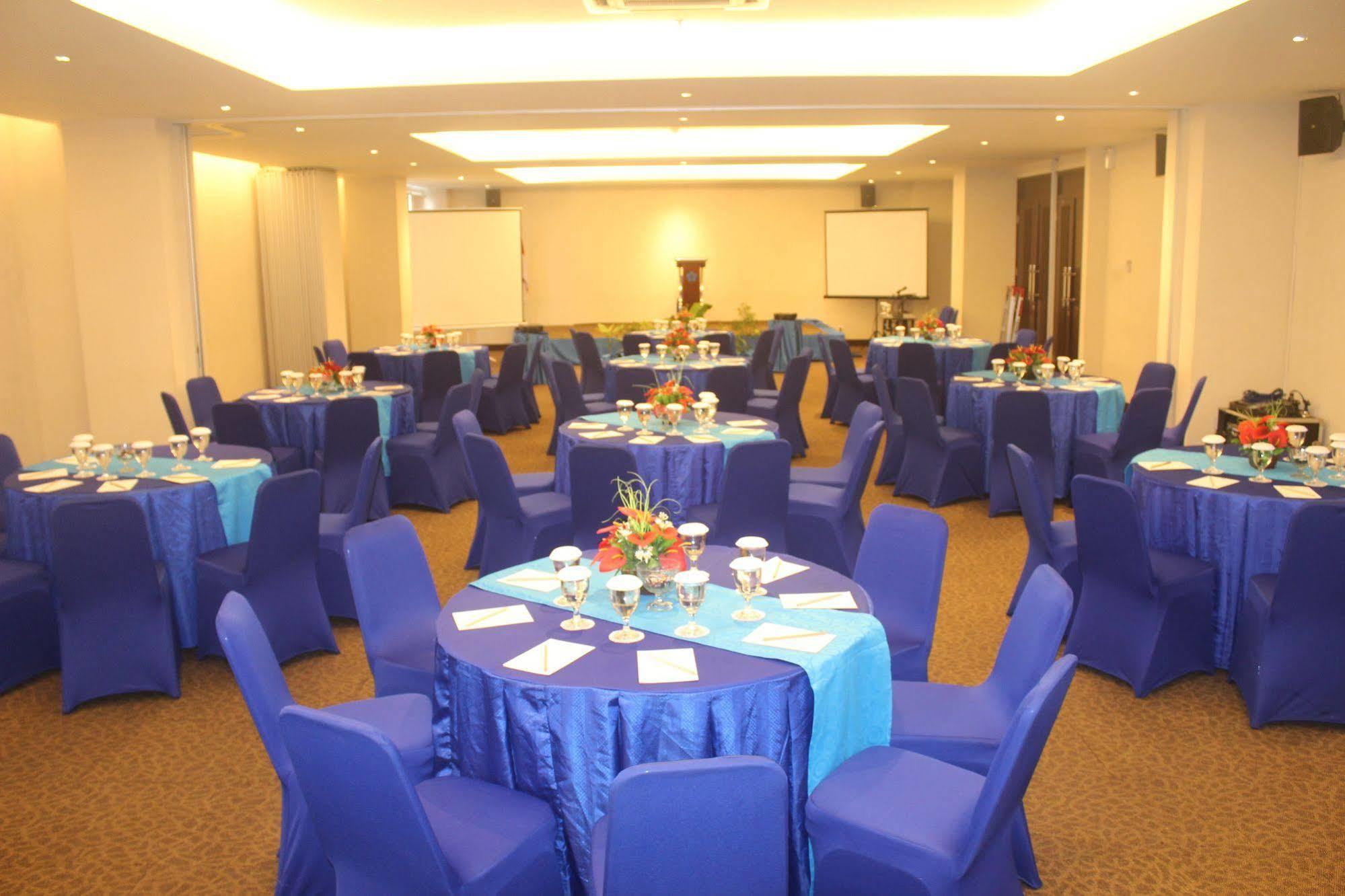 Hotel Brothers Biru Solo Baru Extérieur photo