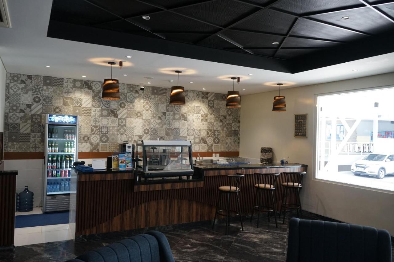 Hotel Brothers Biru Solo Baru Extérieur photo